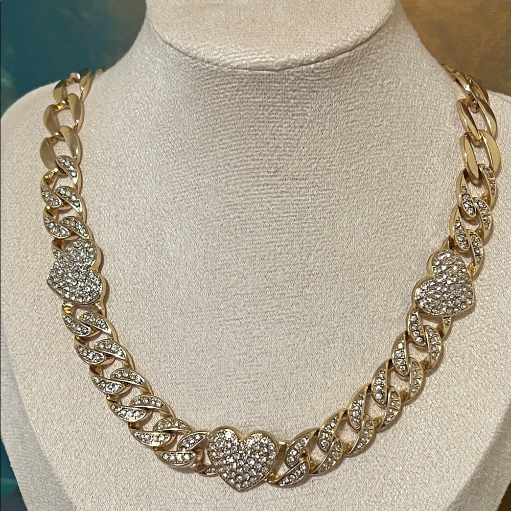 Elegant Gold Heart Necklace
